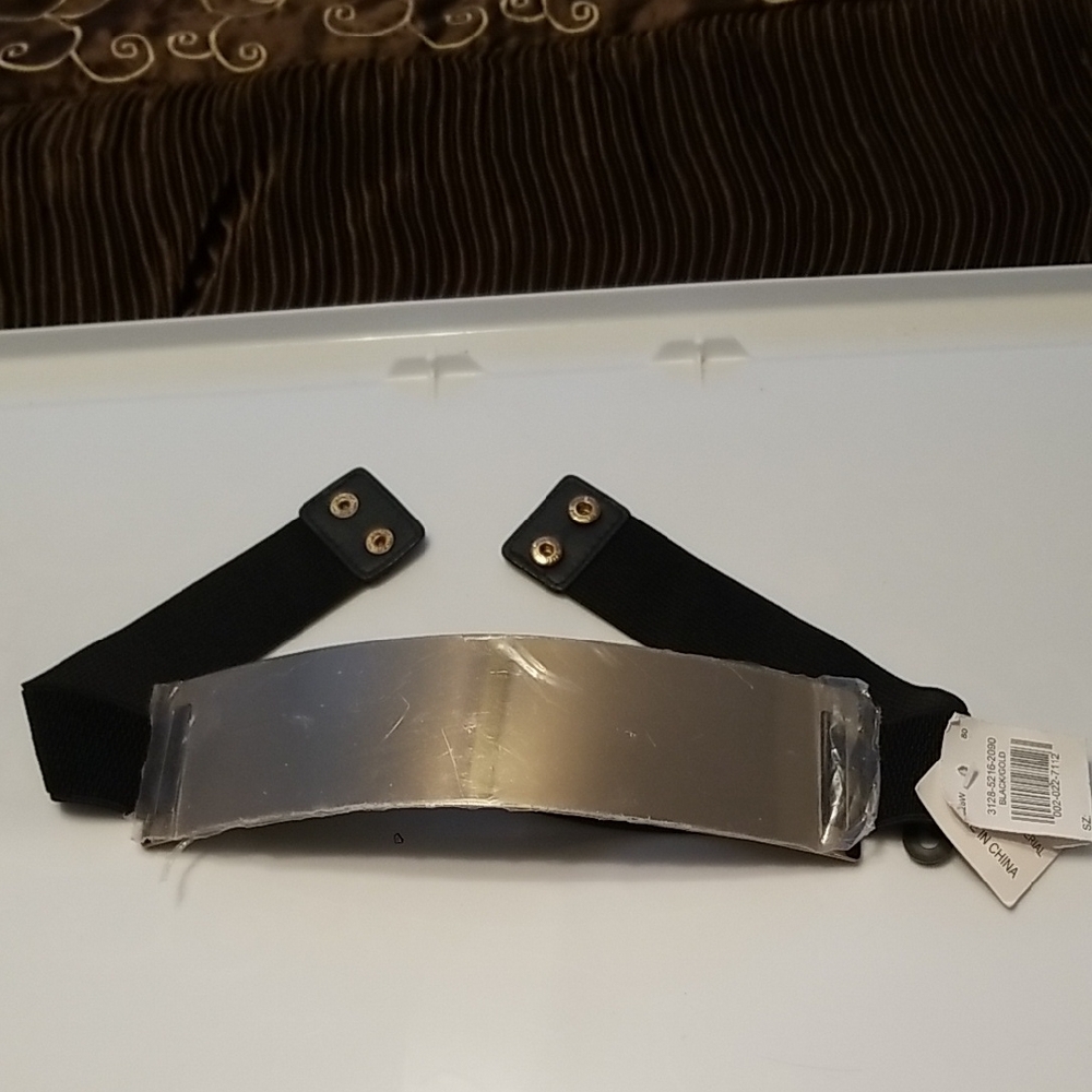Black With Gold Plate Stretch Belt
